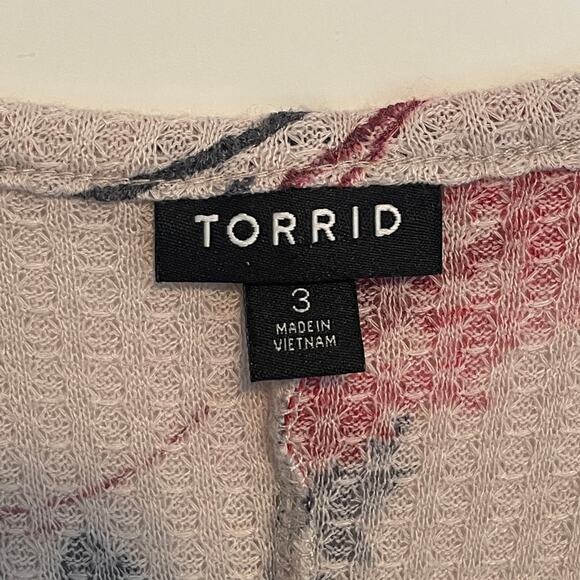 Torrid Hilo Floral Waffle Knit Tee Womens 1X Favorite V-Neck Tunic Top - Picture 6 of 10